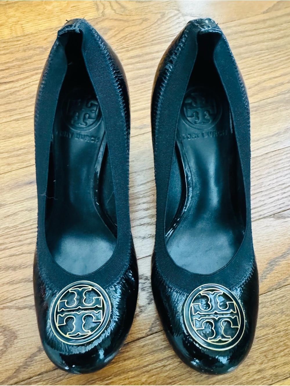 Tory Burch Black Patent Logo Round-Toe Pumps